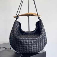 보테가 베네타 사르딘 숄더백 미디엄